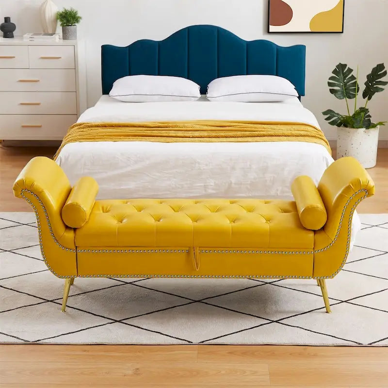 Banc de rangement ottoman avec accoudoirs roulés et capitonnage à boutons